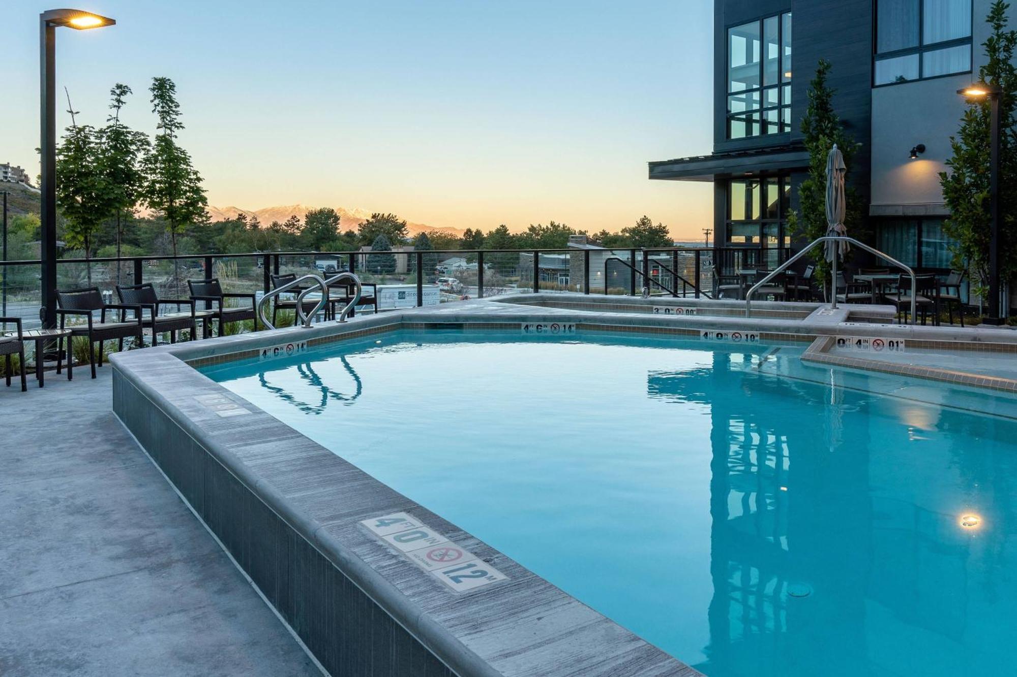 Courtyard By Marriott Salt Lake City Cottonwood Cottonwood Heights Exterior photo